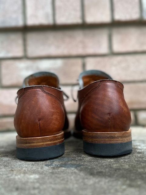 Photo by sononchalant on November 4, 2022 of the Viberg 145 Oxford in Horween Saddle Tan Chromepak.