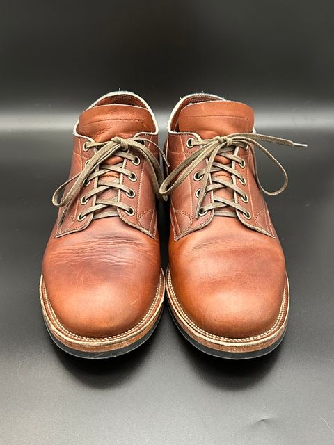 Photo by sononchalant on February 6, 2023 of the Viberg 145 Oxford in Horween Saddle Tan Chromepak.