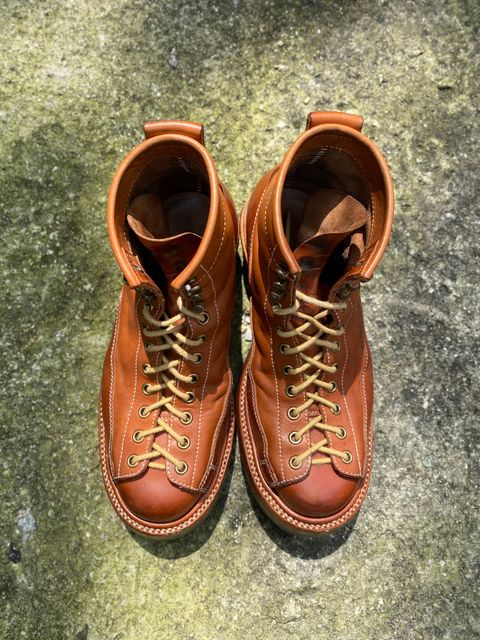 Photo by mk_alexchong on January 1, 2024 of the Flame Panda Monkey Boot in Tochigi Natural Cowhide & Maryam Natural Horsebutt.