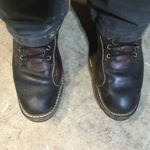Photo by todd_ted on October 31, 2021 of the Nicks x Zuriick James in Horween Black Chromexcel.