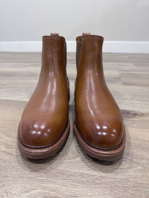 Photo by worldtraveler on November 6, 2023 of the Allen Edmonds Denali Chelsea Boot in Unknown Leather.