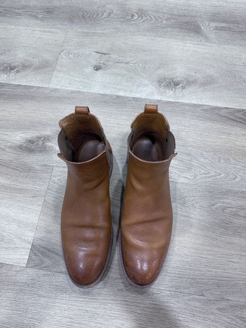 Photo by worldtraveler on December 6, 2023 of the Allen Edmonds Denali Chelsea Boot in Unknown Leather.