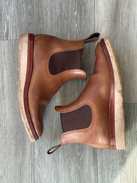 Photo by elliottjhill on February 1, 2023 of the Benzein The Seventh Chelsea Boot in Horween Natural Chromexcel.