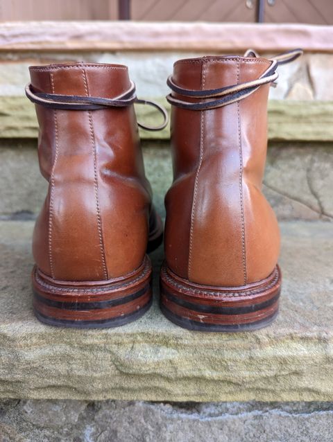 Photo by zombiedanting on December 6, 2022 of the Grant Stone Edward Boot in Horween Honey Glazed Shell Cordovan.