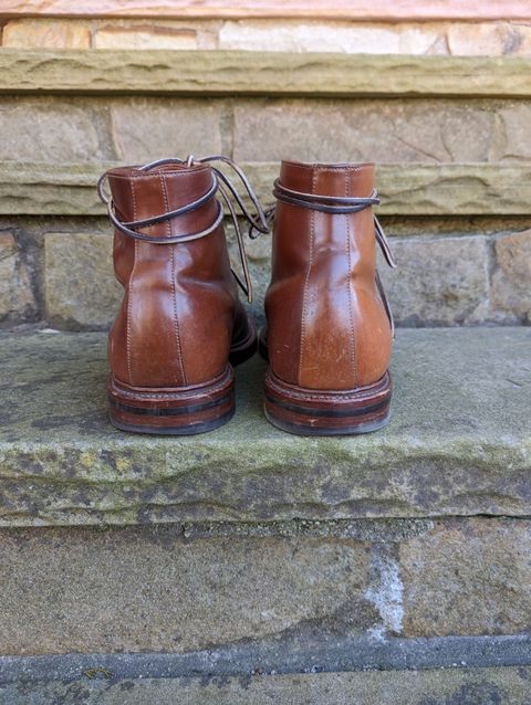Photo by zombiedanting on February 6, 2023 of the Grant Stone Edward Boot in Horween Honey Glazed Shell Cordovan.