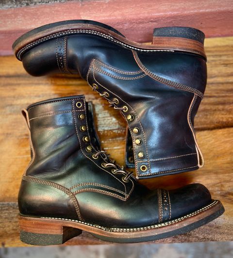 Photo by Dayrail on January 2, 2023 of the Quan Shoemaker Unlisted Model in Maryam Black Horsebutt.