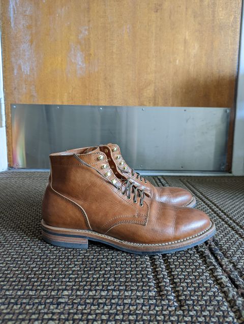 Photo by TropicalBroccoli on December 4, 2021 of the Viberg Service Boot in Conceria 800 Used Ciocio.