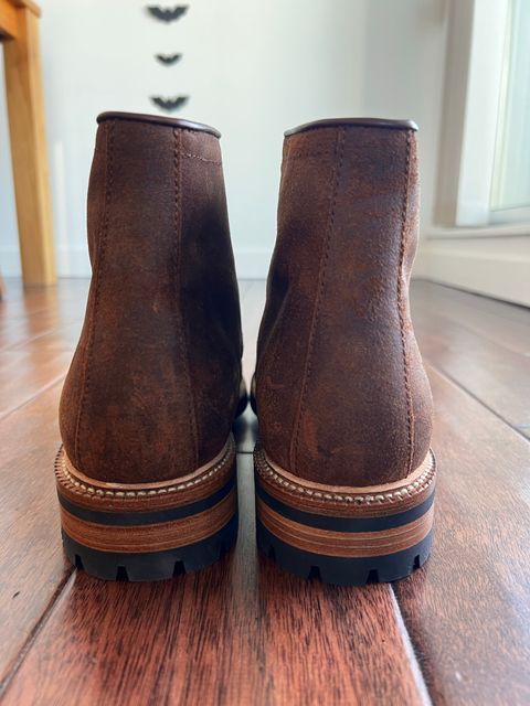 Photo by India_Actual on October 5, 2022 of the Parkhurst The Niagara in C.F. Stead Light Brown Waxy Commander Suede.