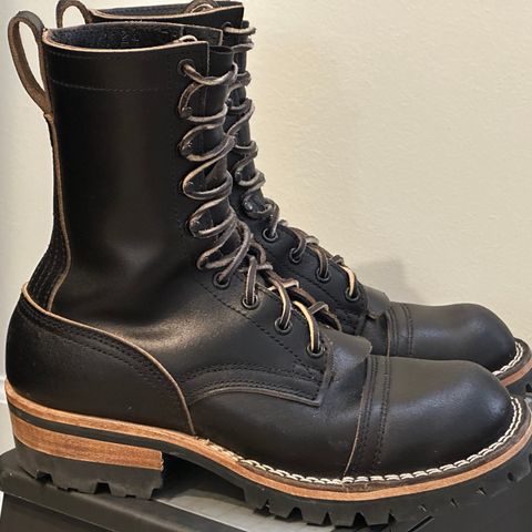 Photo by Shortstop on March 19, 2024 of the Nicks MTO in Horween Black Waxed Flesh.