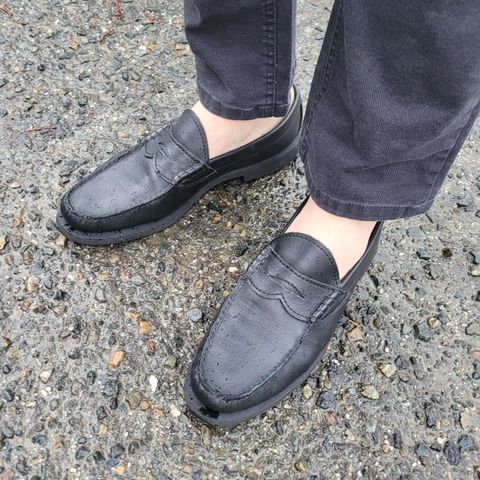 Photo by Das_Bones on February 17, 2024 of the Russell Moccasin Co. Penny Loafer in Black Calf.