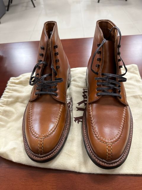 Photo by BigPang on November 18, 2022 of the Alden Tanker Boot in Burnished Tan Calfskin.
