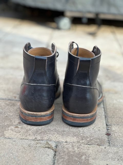 Photo by horweendreams on November 5, 2023 of the Viberg Service Boot BCT in Maryam Black Horsebutt.