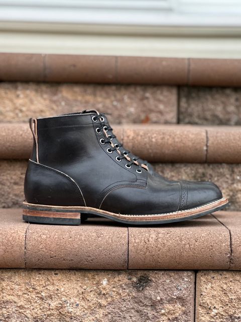 Photo by horweendreams on December 1, 2023 of the Viberg Service Boot BCT in Maryam Black Horsebutt.