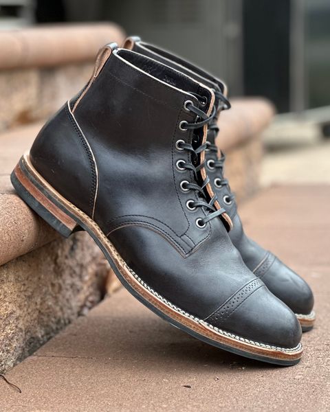 Photo by horweendreams on January 4, 2024 of the Viberg Service Boot BCT in Maryam Black Horsebutt.