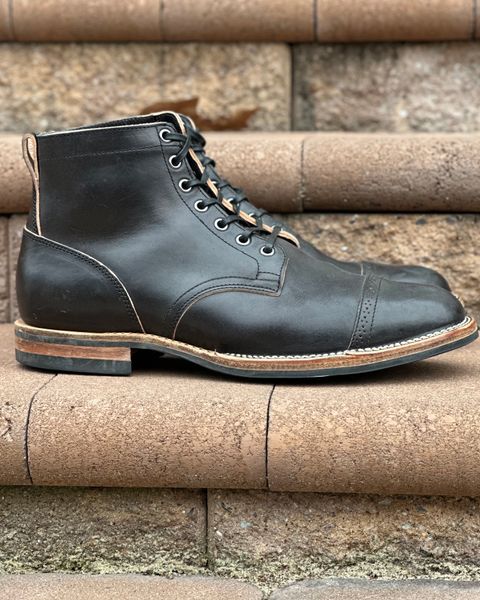 Photo by horweendreams on January 4, 2024 of the Viberg Service Boot BCT in Maryam Black Horsebutt.