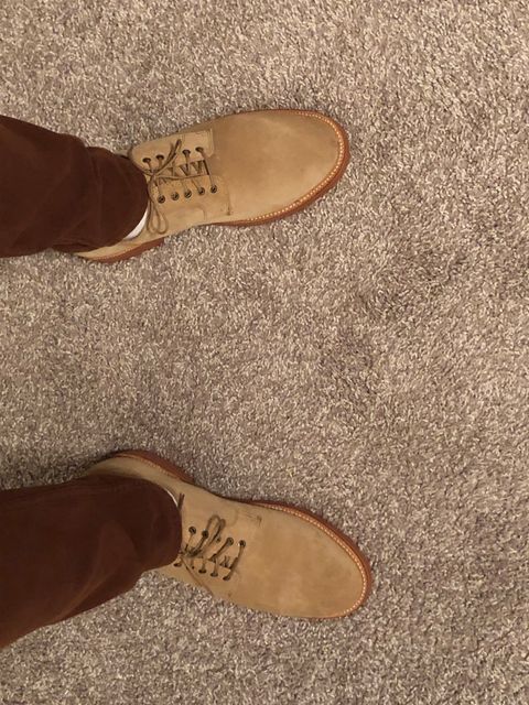 Photo by Bota71 on April 14, 2022 of the Grant Stone Dirty Buck in C.F. Stead Ivory Suede.