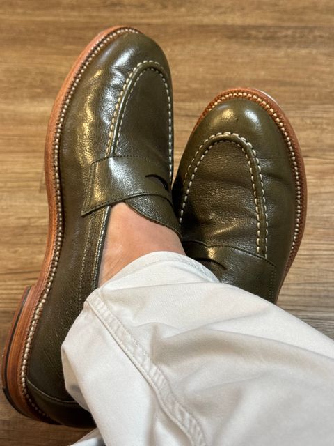Photo by Bota71 on June 3, 2025 of the Grant Stone Traveler Loafer in Incas Jungle Kangaroo.