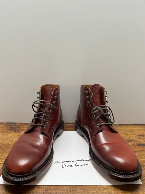 Photo by tosh on November 5, 2023 of the Grant Stone Edward Boot in Horween Garnet Shell Cordovan.