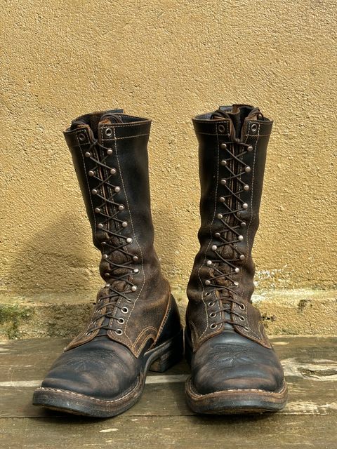 Photo by reothich on December 4, 2023 of the White's Farmer/Rancher in Horween Black Horsehide & Black Waxed Flesh.