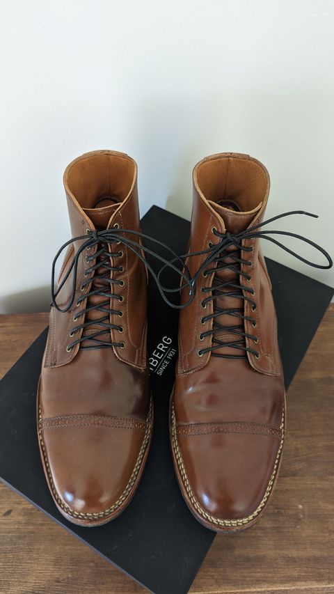 Photo by ChineseBroccoli on October 1, 2023 of the Viberg Service Boot BCT in Horween Bourbon Shell Cordovan.