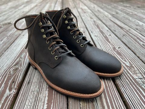 Photo by rjduma on October 3, 2022 of the Grant Stone Diesel Boot in C.F. Stead Earth Waxy Commander Suede.