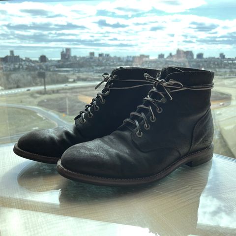 Photo by rjduma on March 4, 2023 of the Grant Stone Diesel Boot in C.F. Stead Earth Waxy Commander Suede.