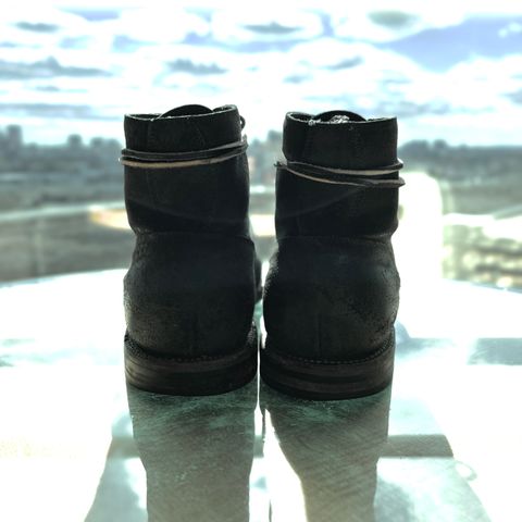 Photo by rjduma on March 4, 2023 of the Grant Stone Diesel Boot in C.F. Stead Earth Waxy Commander Suede.