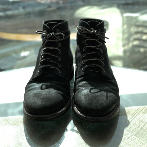 Photo by rjduma on March 4, 2023 of the Grant Stone Diesel Boot in C.F. Stead Earth Waxy Commander Suede.