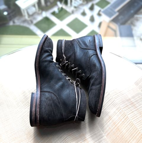 Photo by rjduma on March 4, 2023 of the Grant Stone Diesel Boot in C.F. Stead Earth Waxy Commander Suede.
