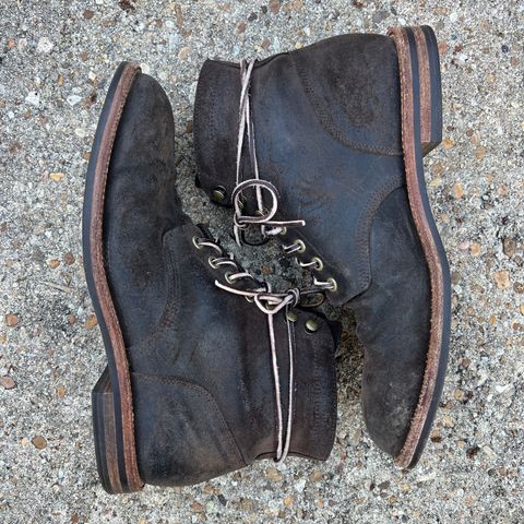 Photo by rjduma on April 3, 2023 of the Grant Stone Diesel Boot in C.F. Stead Earth Waxy Commander Suede.