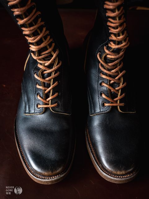 Photo by NeverGoneCG on April 2, 2025 of the Clinch x Black Sign Transcontinental in Degermann Black Gustave Cowhide.