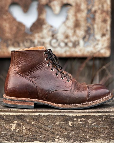 Photo by Nerdin.with.Boots on December 1, 2022 of the Viberg Service Boot BCT in Horween Mocha Vintage.