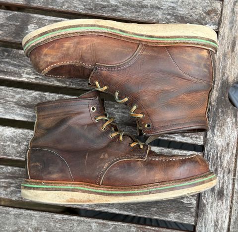 Photo by mwanni on December 28, 2025 of the Red Wing 6-Inch Classic Moc in S.B. Foot Copper Rough and Tough.