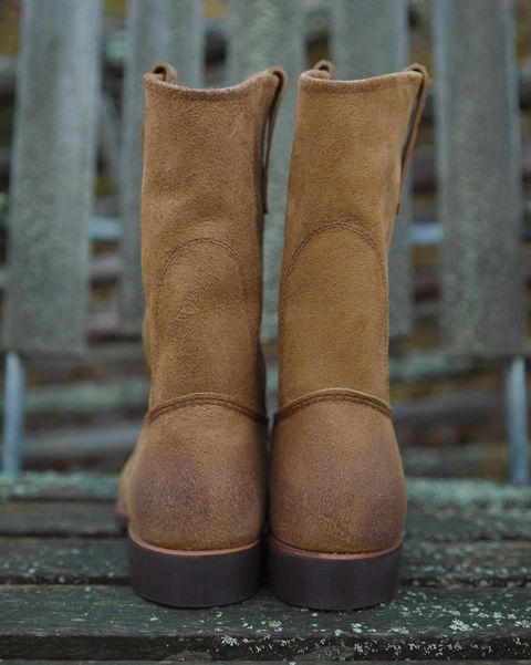 Photo by vubui on November 3, 2025 of the Red Wing Pecos in S.B. Foot Hawthorne Muleskinner.