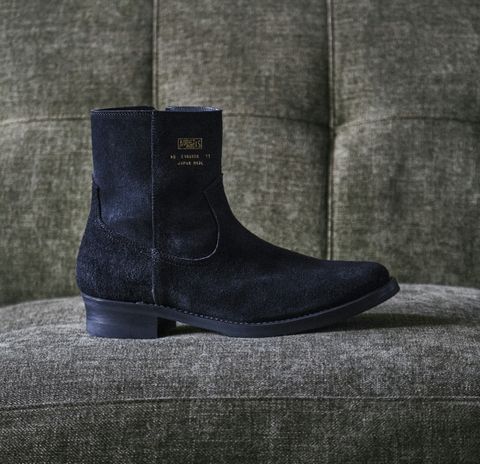 Photo by Mason on September 10, 2024 of the Addict Boots AB-05 Zip Western Boots in Black Steerhide.