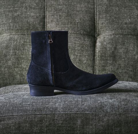 Photo by Mason on September 10, 2024 of the Addict Boots AB-05 Zip Western Boots in Black Steerhide.