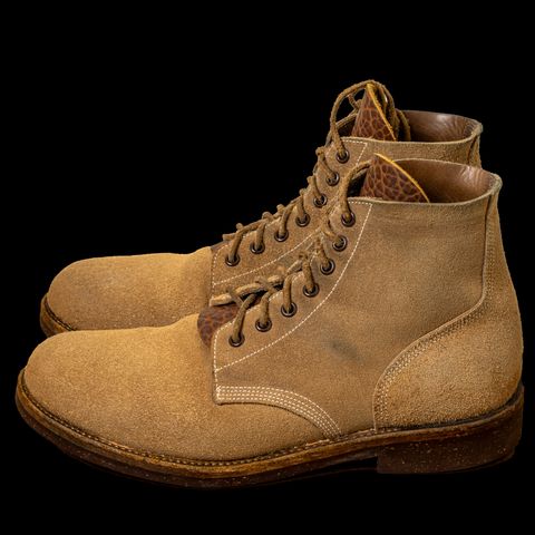 Photo by putzinboots on January 1, 2024 of the Oak Street Bootmakers Field Boot in Horween Marine Field Roughout.