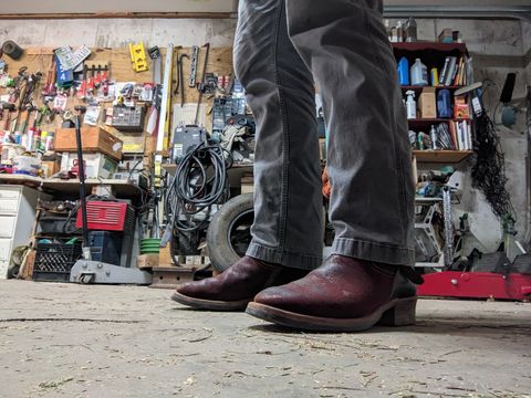 Photo by Lazy_Spread on December 12, 2023 of the Unsung U 22-2 Engineer Boot in Horween Burgundy Workshoe Butt Roughout.