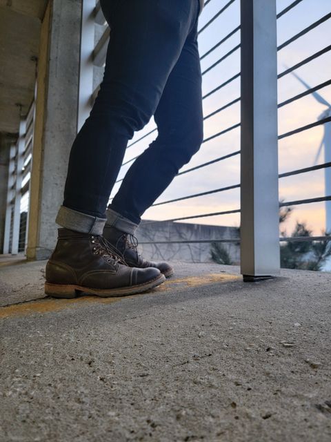 Photo by tempesttost on April 5, 2023 of the White's MP-Sherman Toe Cap in Horween Olive Waxed Flesh.