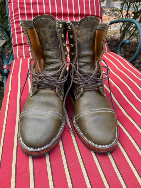 Photo by sasquatch on November 3, 2025 of the Imperium Radical in Horween Olive Waxed Flesh.