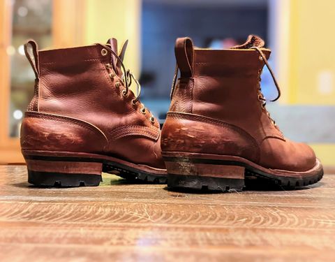 Photo by Homer346 on October 2, 2022 of the Nicks Urban Logger in Horween Orange Predator.
