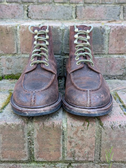 Photo by Eazyianish on March 4, 2023 of the Grant Stone Ottawa Boot in C.F. Stead Tobacco Waxy Commander Suede.