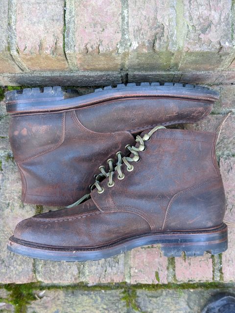 Photo by Eazyianish on March 4, 2023 of the Grant Stone Ottawa Boot in C.F. Stead Tobacco Waxy Commander Suede.