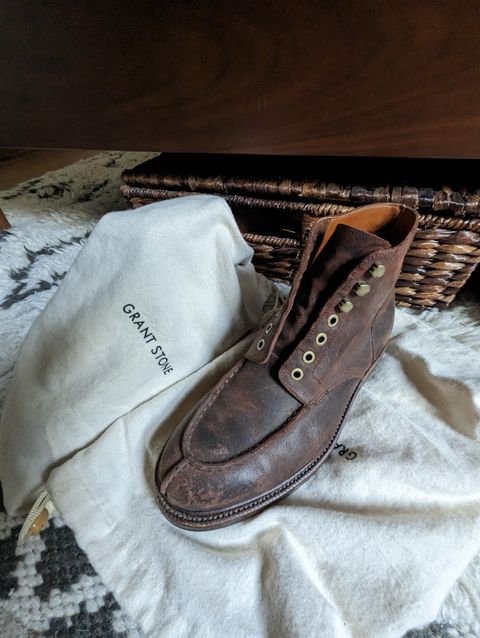 Photo by Eazyianish on April 4, 2023 of the Grant Stone Ottawa Boot in C.F. Stead Tobacco Waxy Commander Suede.