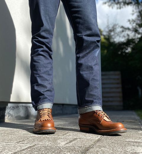 Photo by indigo_footprint on October 1, 2022 of the White's 350 Cruiser in Horween British Tan Chromexcel.