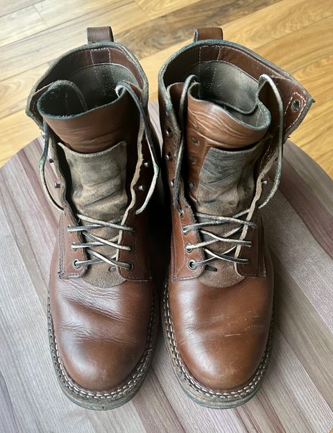 Photo by indigo_footprint on January 1, 2023 of the White's 350 Cruiser in Horween British Tan Chromexcel.