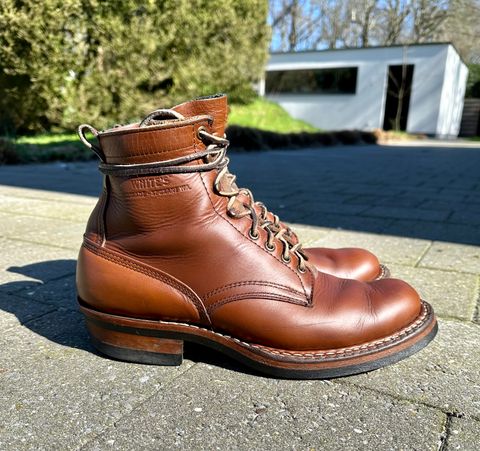 Photo by indigo_footprint on April 3, 2023 of the White's 350 Cruiser in Horween British Tan Chromexcel.