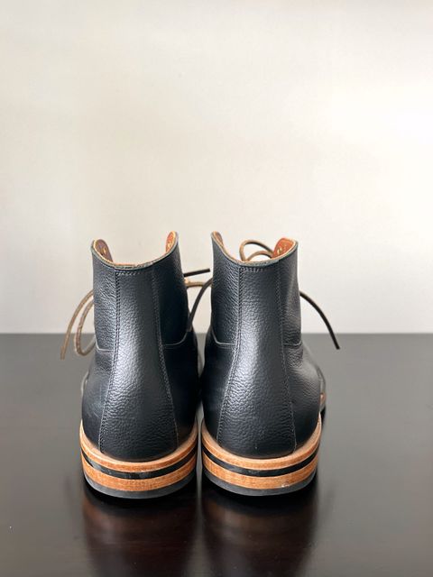 Photo by Harrison on December 3, 2022 of the Østmo Type I in Aarenes Black Chrome Scotchgrain.