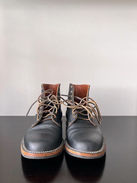 Photo by Harrison on December 3, 2022 of the Østmo Type I in Aarenes Black Chrome Scotchgrain.