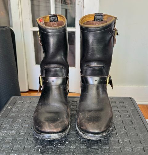 Photo by sthilburn on April 5, 2024 of the Role Club Engineer Boots in Horween Black Chromexcel Horsehide.